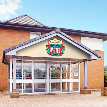 Warrington Motel, J20 M6 Lymm Services Zewnętrze zdjęcie
