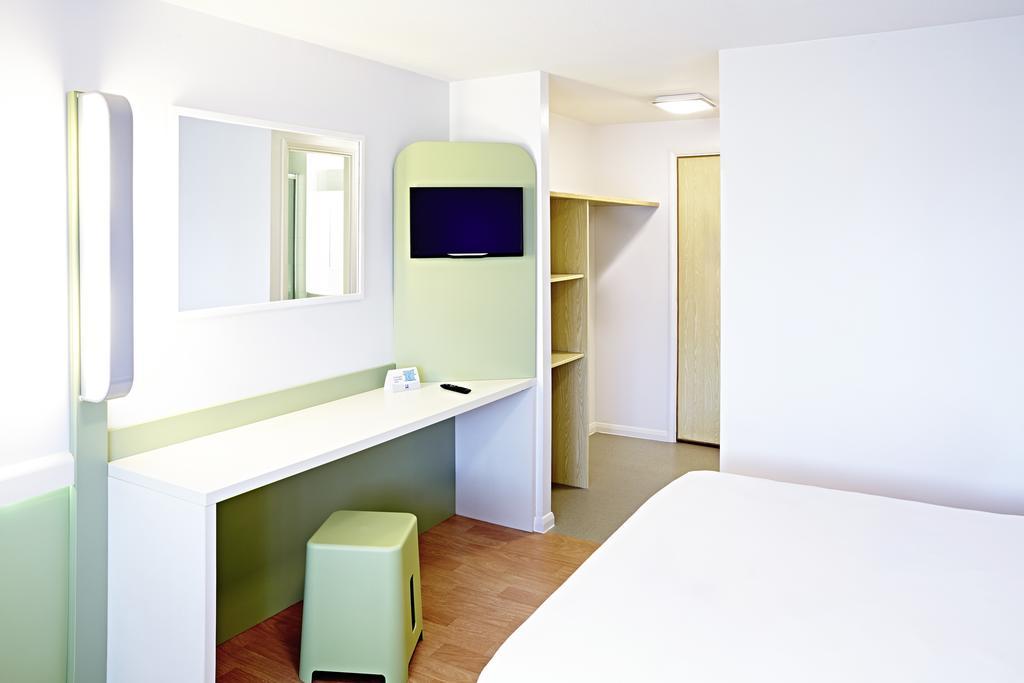 Warrington Motel, J20 M6 Lymm Services Zewnętrze zdjęcie