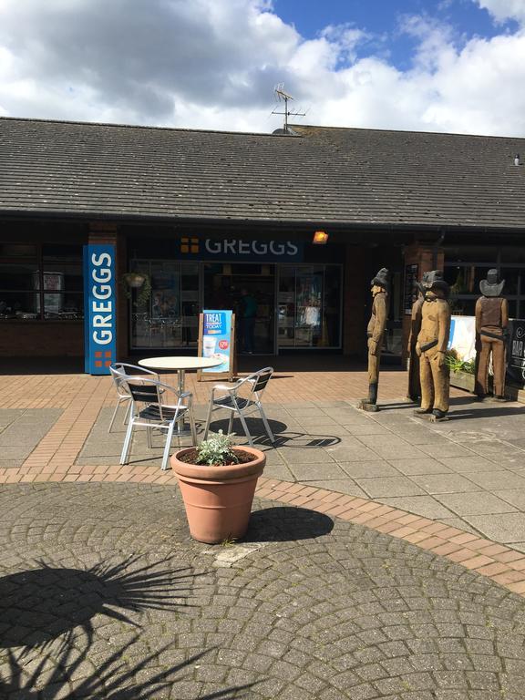 Warrington Motel, J20 M6 Lymm Services Zewnętrze zdjęcie